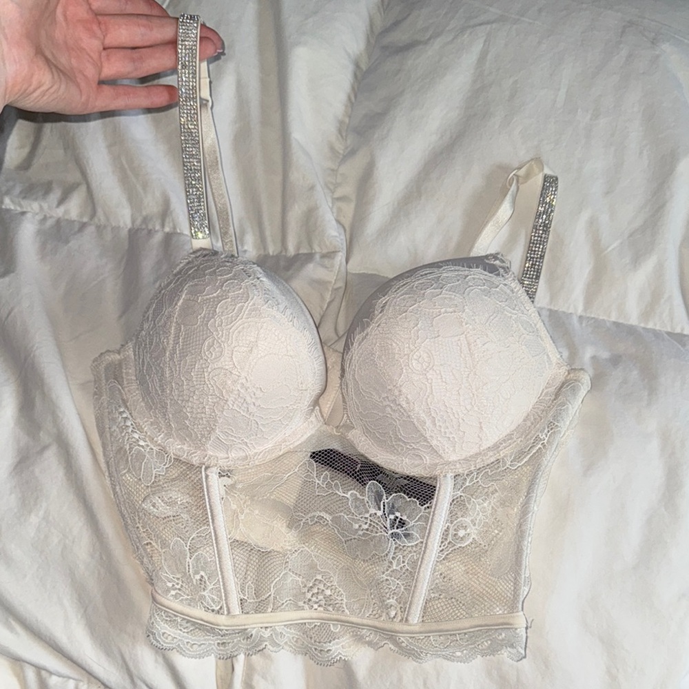 Victoria's Secret Lace Bustier Bra in Cream